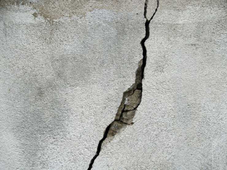 crepa nel muro