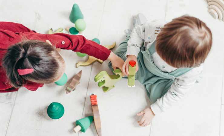 Bambini che giocano