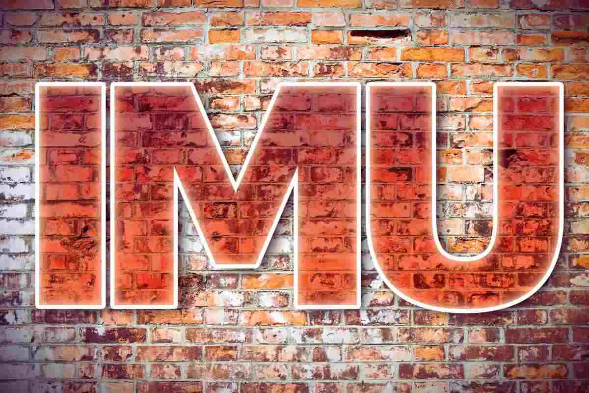 scritta IMU su muro