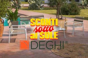 arredi e scritta sconti sotto al sole per i saldi estivi deghi
