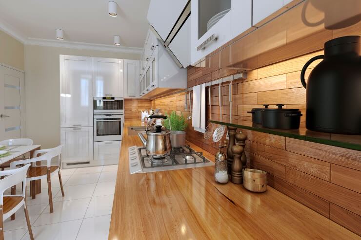 cucina di legno e stanza bianca