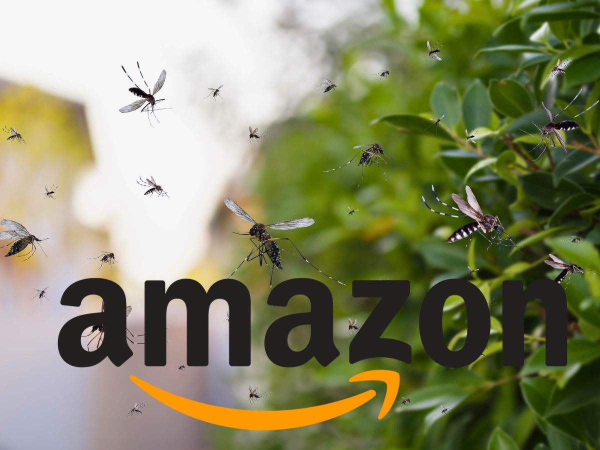 sfondo zanzare su siepe e logo Amazon