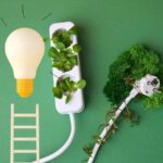 sfondo prese elettriche e piante e scaletta con lampadina luminosa