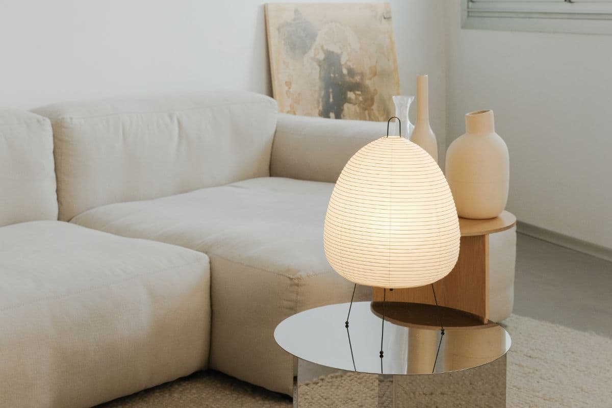 Lampa de masă în sufragerie