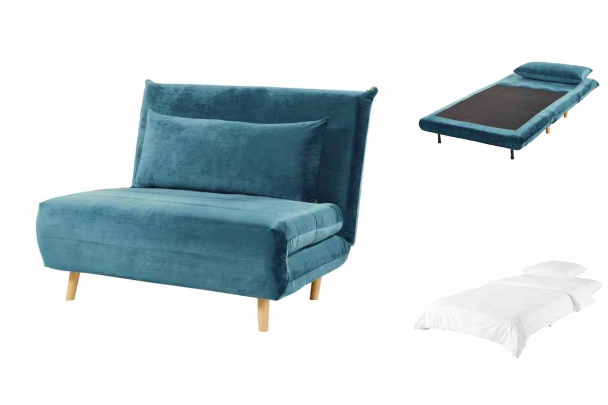Divanetto letto Nio in velluto Maisons du Monde piegato e aperto
