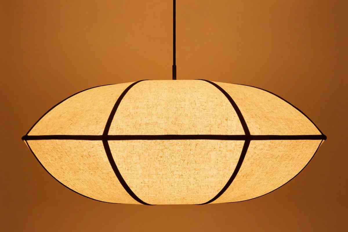 Lampadario Patrix Sklum illuminato