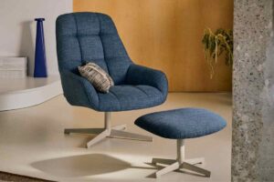 una delle poltrone di design Kave Home in soggiorno