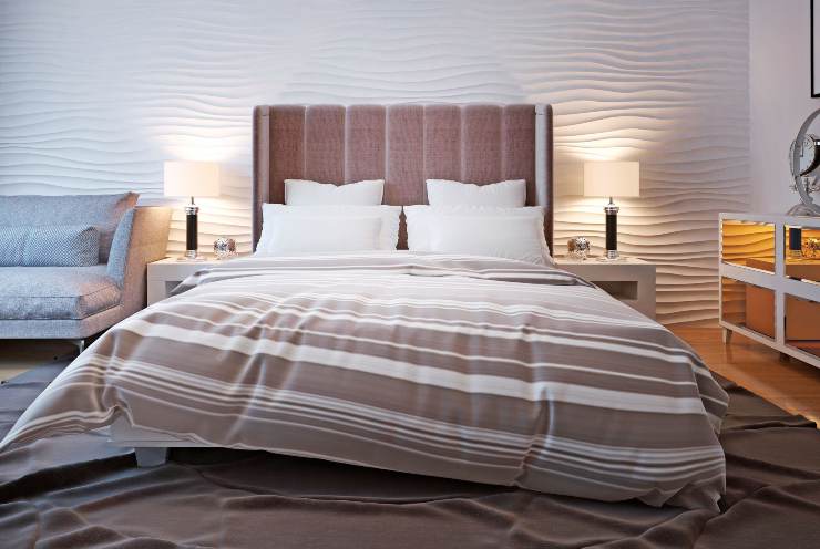 Letto matrimoniale con testiera imbottita rosa malva