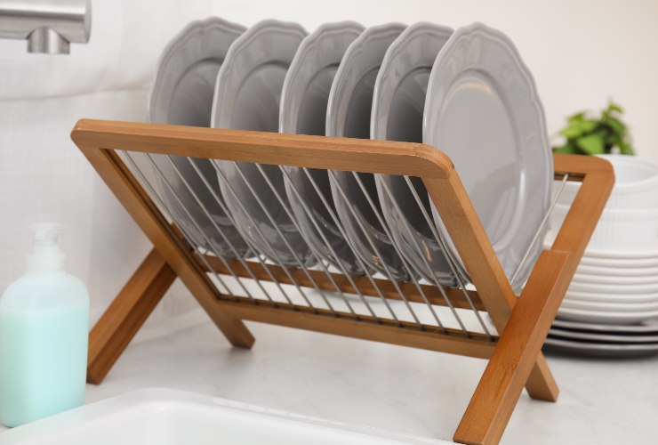 scolapiatti in legno