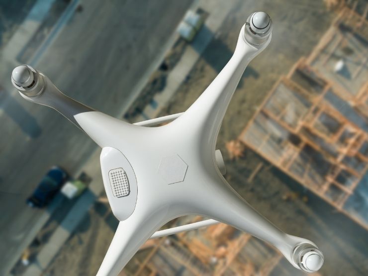 drone in volo