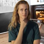 Forni a gas ed elettrico, donna