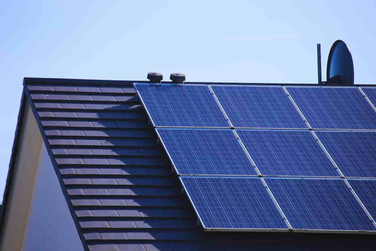 tetto impianto fotovoltaico