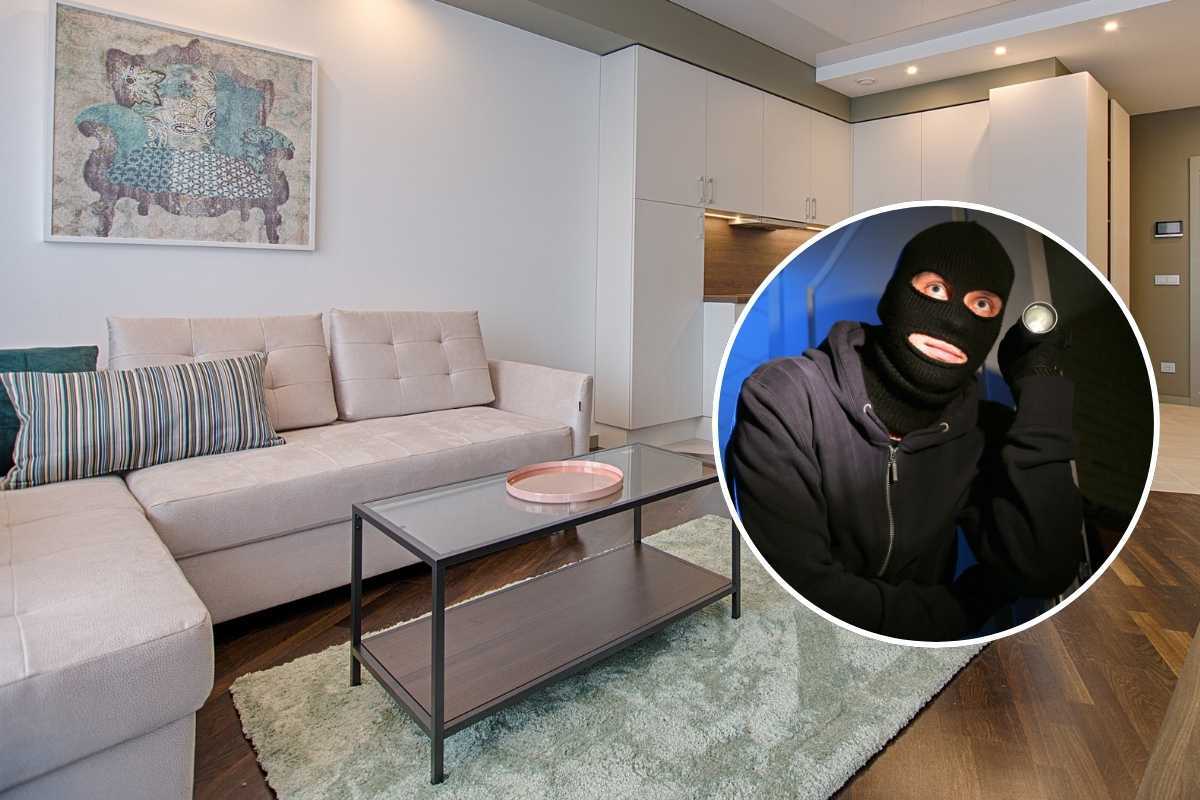 Casa, uomo con passamontagna