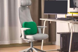 sedia ergonomica con uno dei supporti lombari Ikea