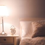 dettaglio di un comodino in una camera da letto