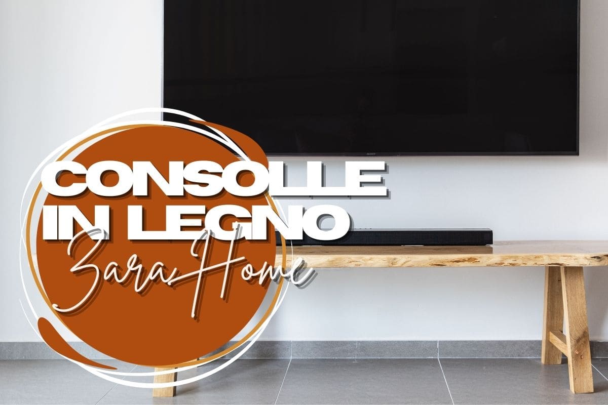Consolle in legno e scritte in primo piano