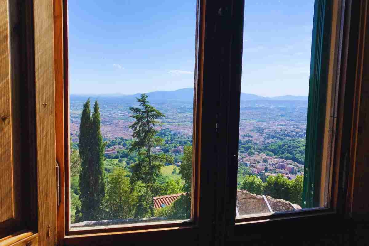 finestra con panorama