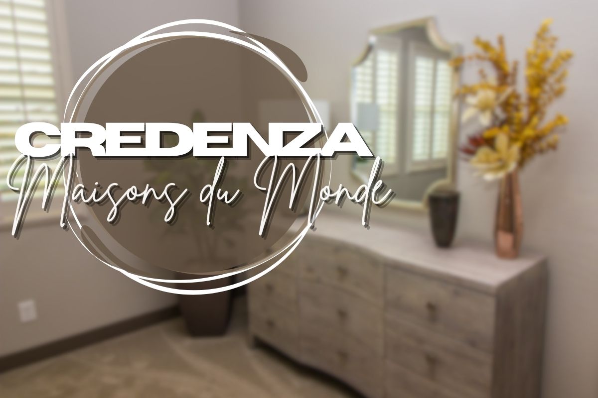 credenza sfocata e scritte in primo piano