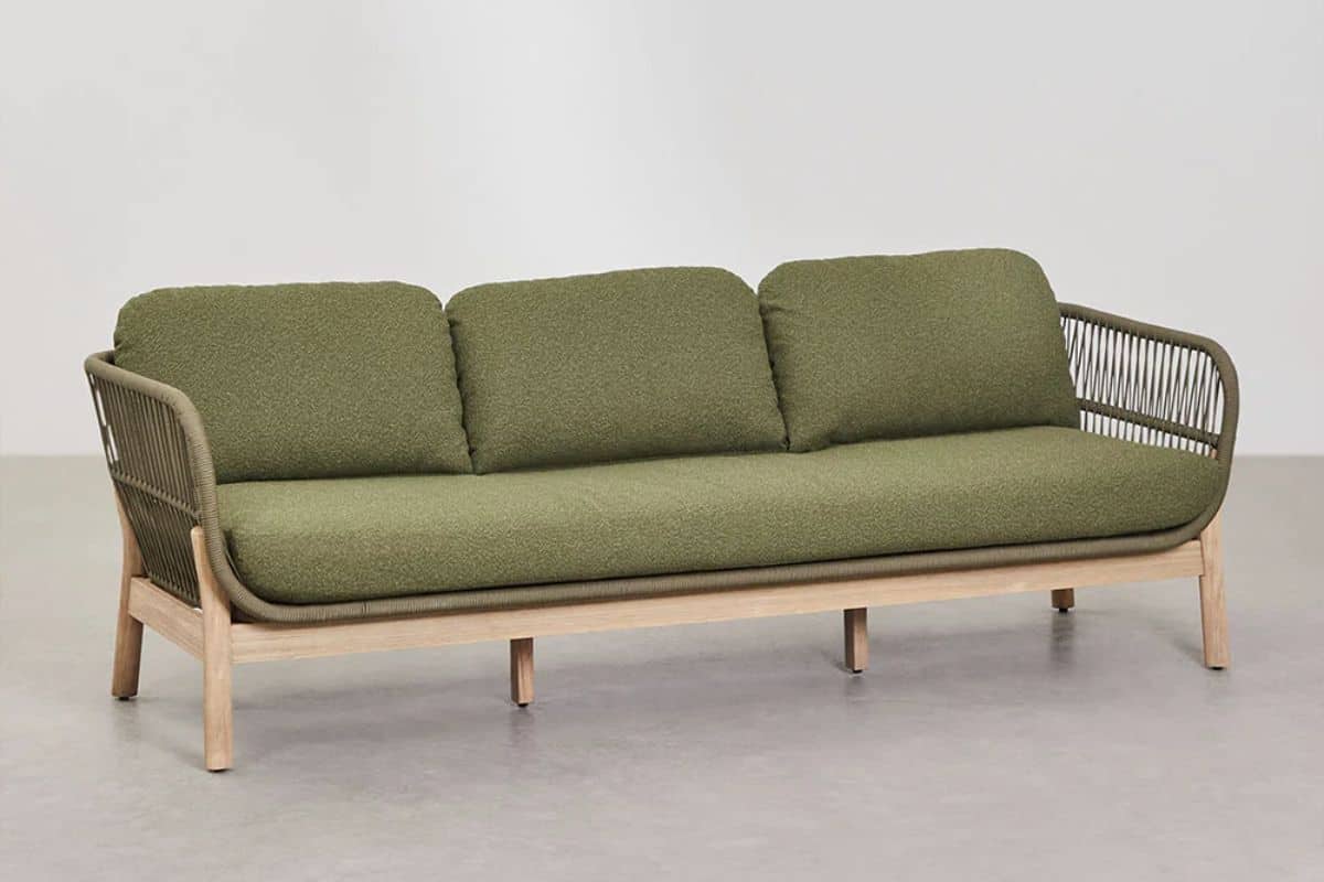 Divano in tessuto e rattan