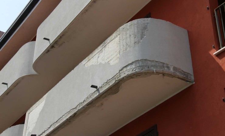 balcone distrutto