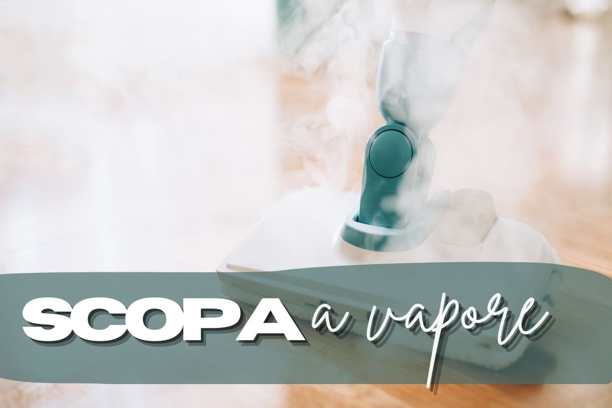 scopa a vapore e scritte in primo piano