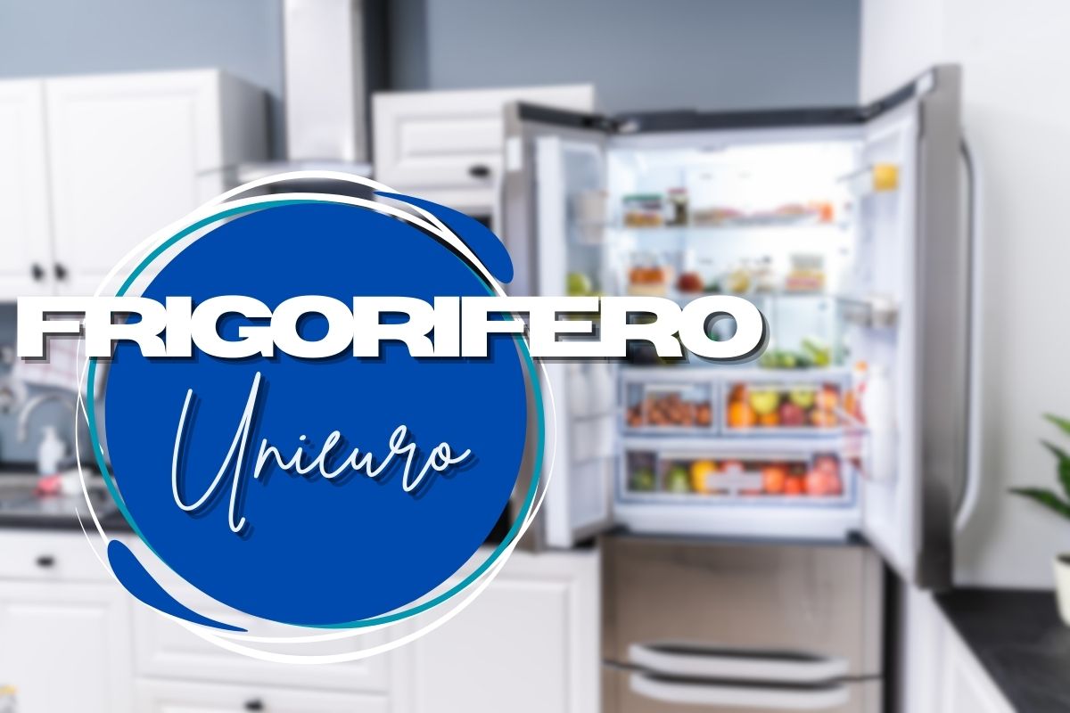 frigorifero sfocato e scritte in primo piano