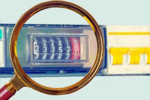 lente di ingrandimento su contatore