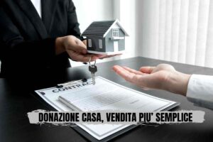 casa mano e scritta