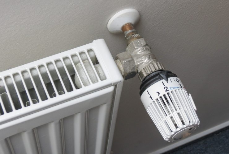 parte di termosifone e valvola