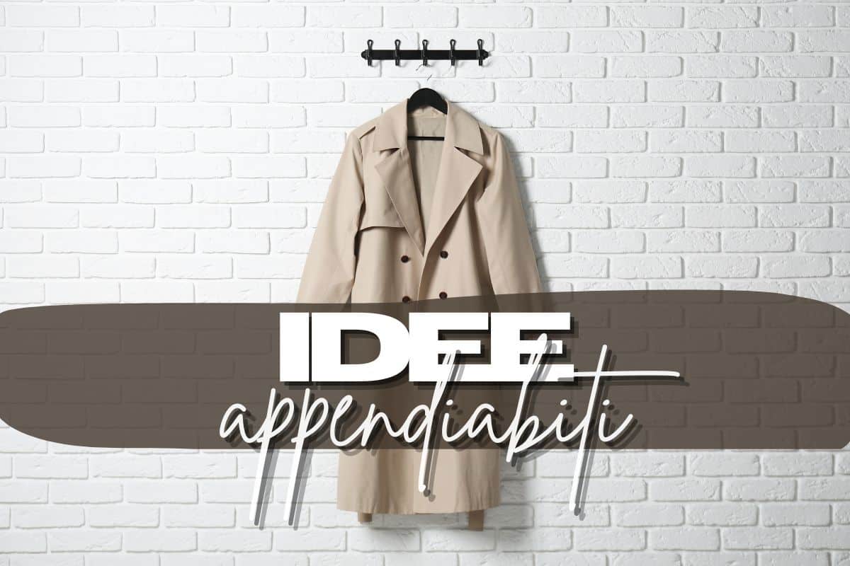 cappotto su appendiabiti