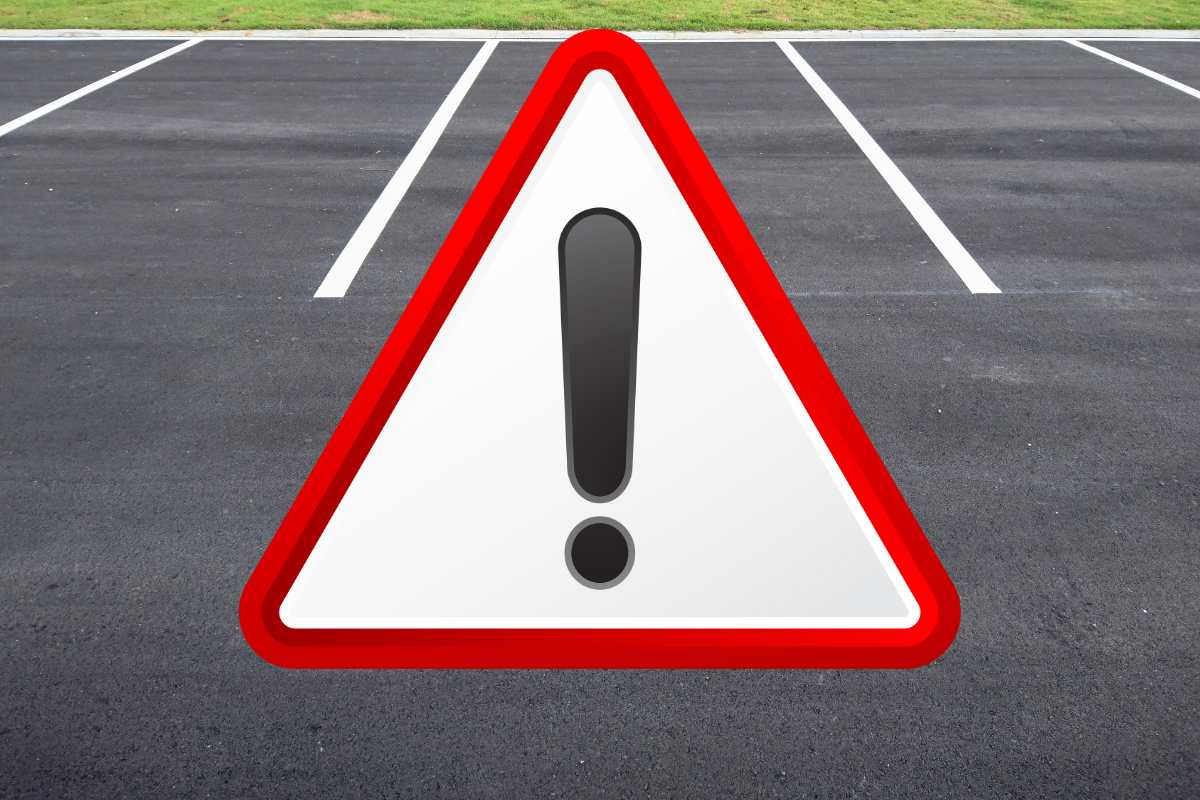 strisce parcheggio simbolo divieto