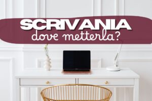 scrivania chiara