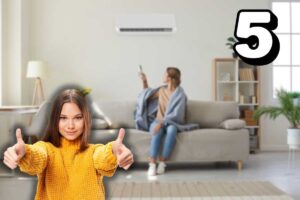 donna sul divano che accende condizionatore, numero 5 e donna che fa ok con le mani