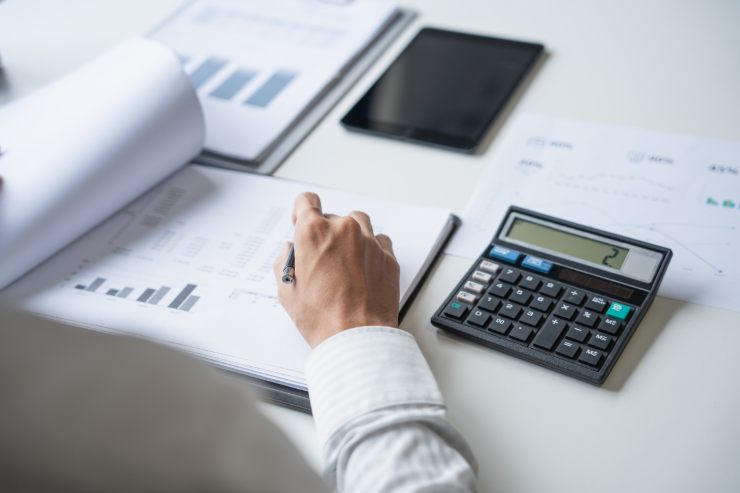 Dei conti e dei documenti analizzati da un amministratore