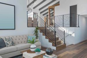 salotto open space con scalinata