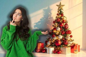 albero di natale e donna che pensa