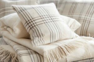 coperte e cuscino pile