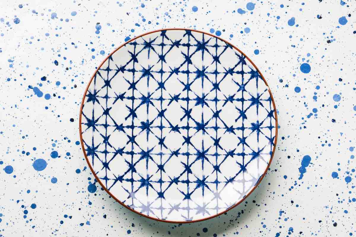 piatto decorato a mano