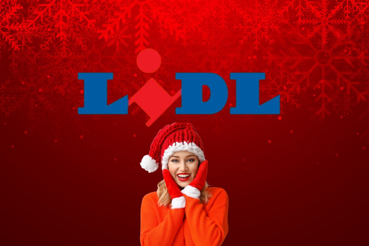 Uno sfondo natalizio con la scritta Lidl ed una donna con abiti natalizi che è felice