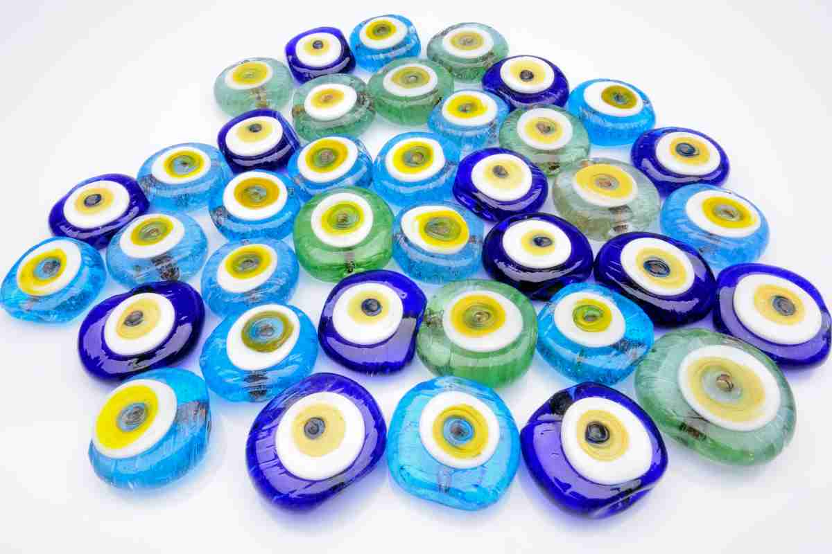 Nazar boncuğu occhio stilizzato contro il malocchio