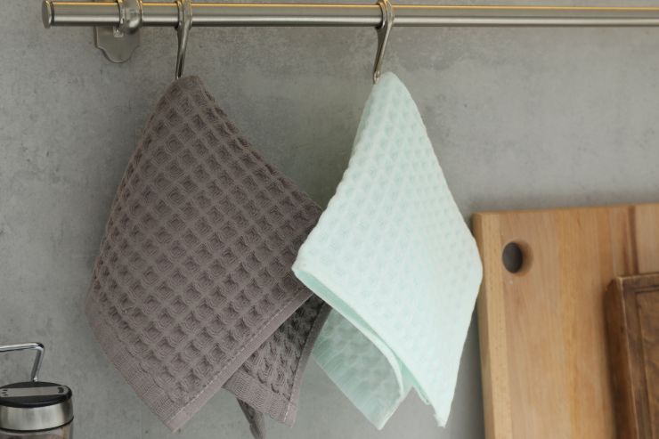 Una foto di due strofinacci riutilizzabili