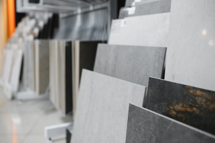 Diverse tipologie di piastrelle in pila