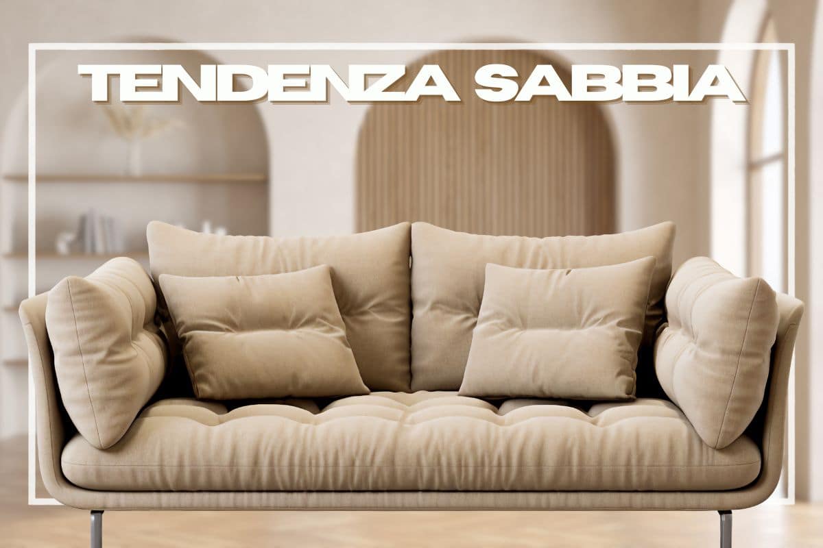 Divano color sabbia il salotto sfocato