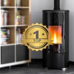 ambiente di casa con una stufa a pellet accesa e in primo piano un logo su cui c'è scritto numero 1 top