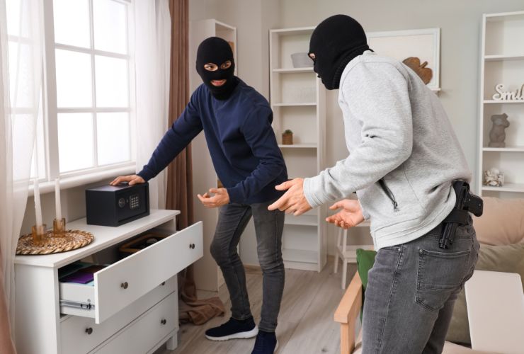ladri in casa 