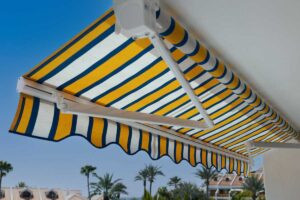 Una tenda da sole per il balcone