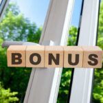 finestra aperta e scritta bonus