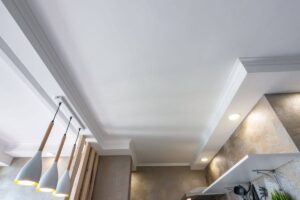primo piano di un soffitto all'interno di una cucina