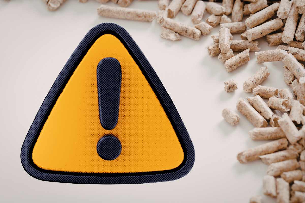 pellet e simbolo errore in giallo