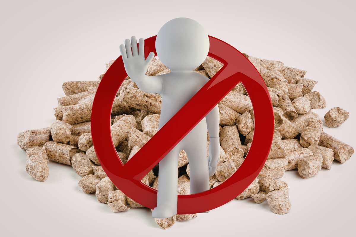 pellet con divieto rosso e omino che fa segno con la mano